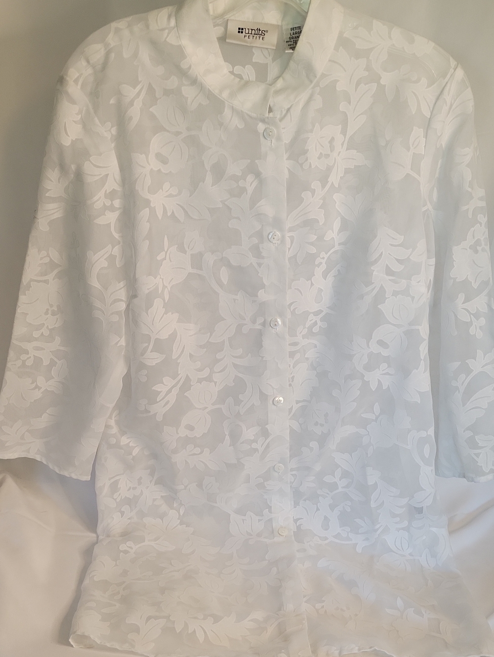 Units Petite White Floral Jacquard Button-Down Shirt